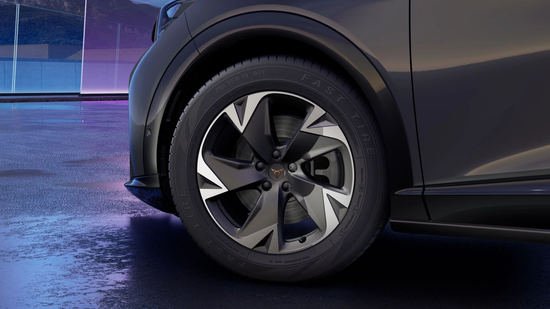 Hoofdafbeelding CUPRA Tavascan