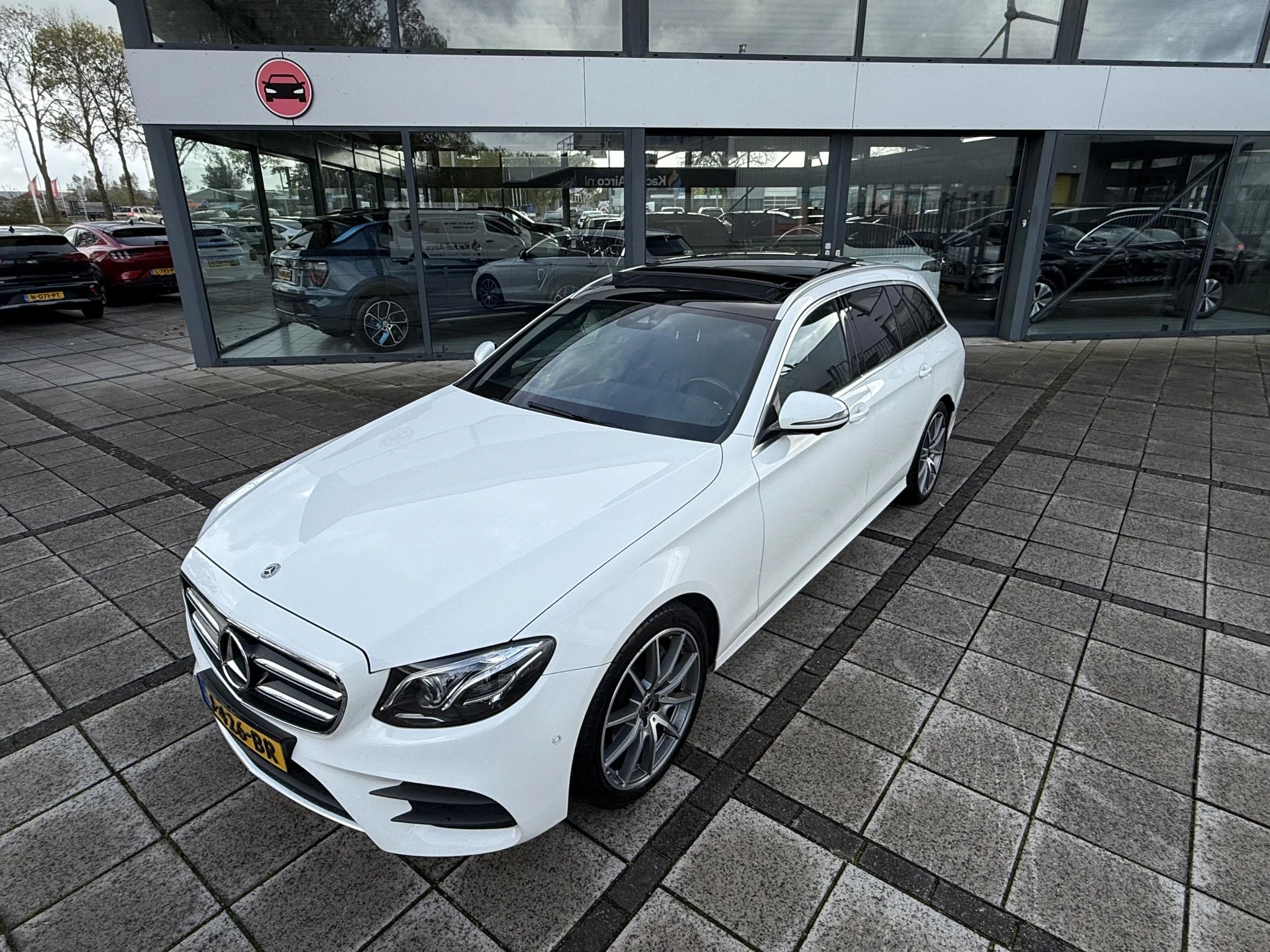 Hoofdafbeelding Mercedes-Benz E-Klasse