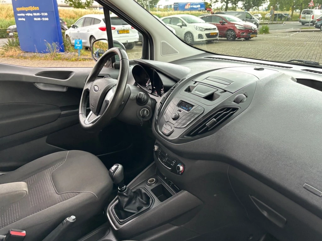Hoofdafbeelding Ford Transit Courier