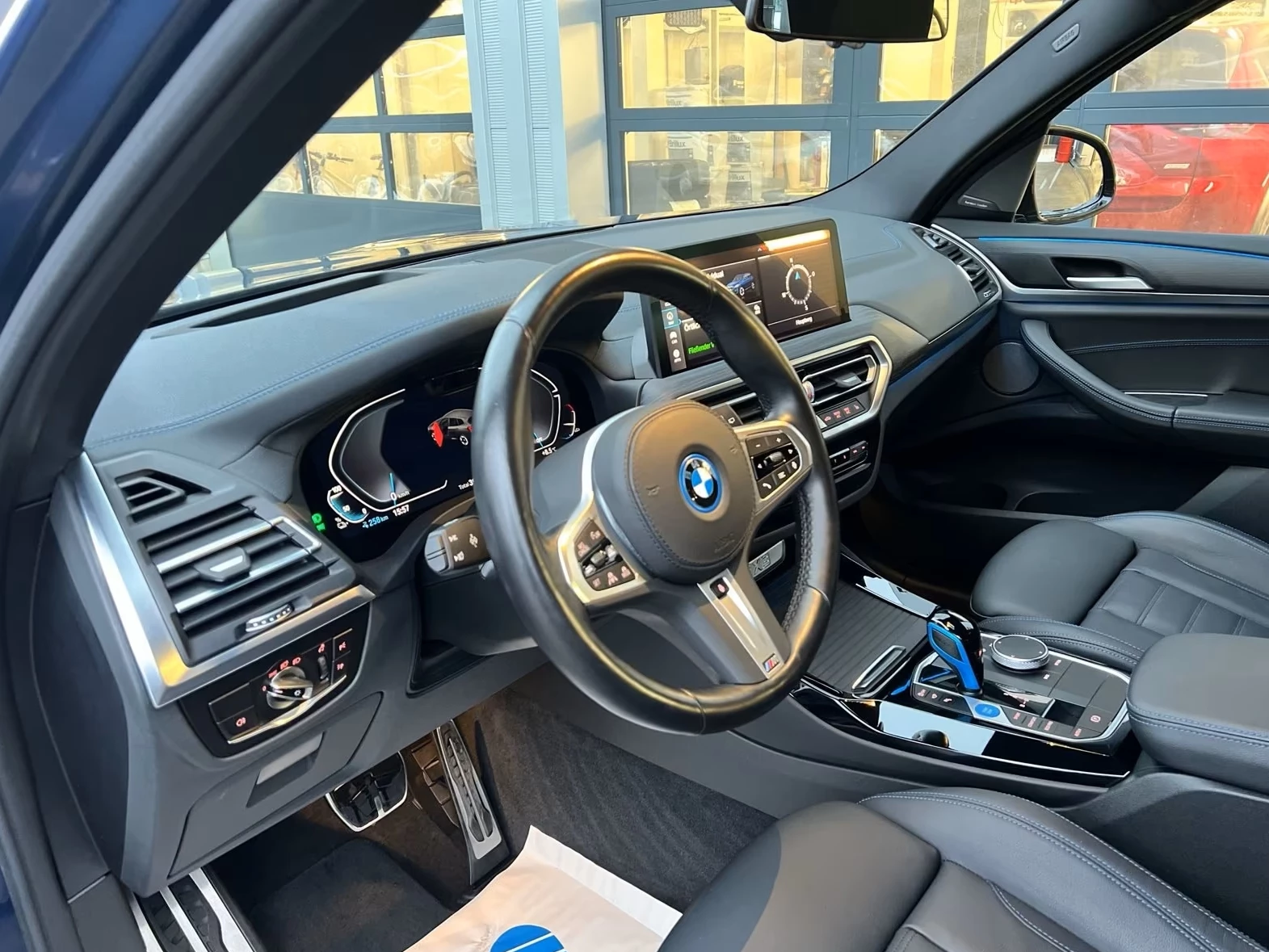 Hoofdafbeelding BMW iX3