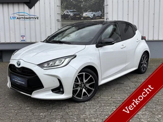 Toyota Yaris 1.5 Hybrid Executive Bi-Tone | Leder | HUD | JBL | Dodehoek | Parelmoer