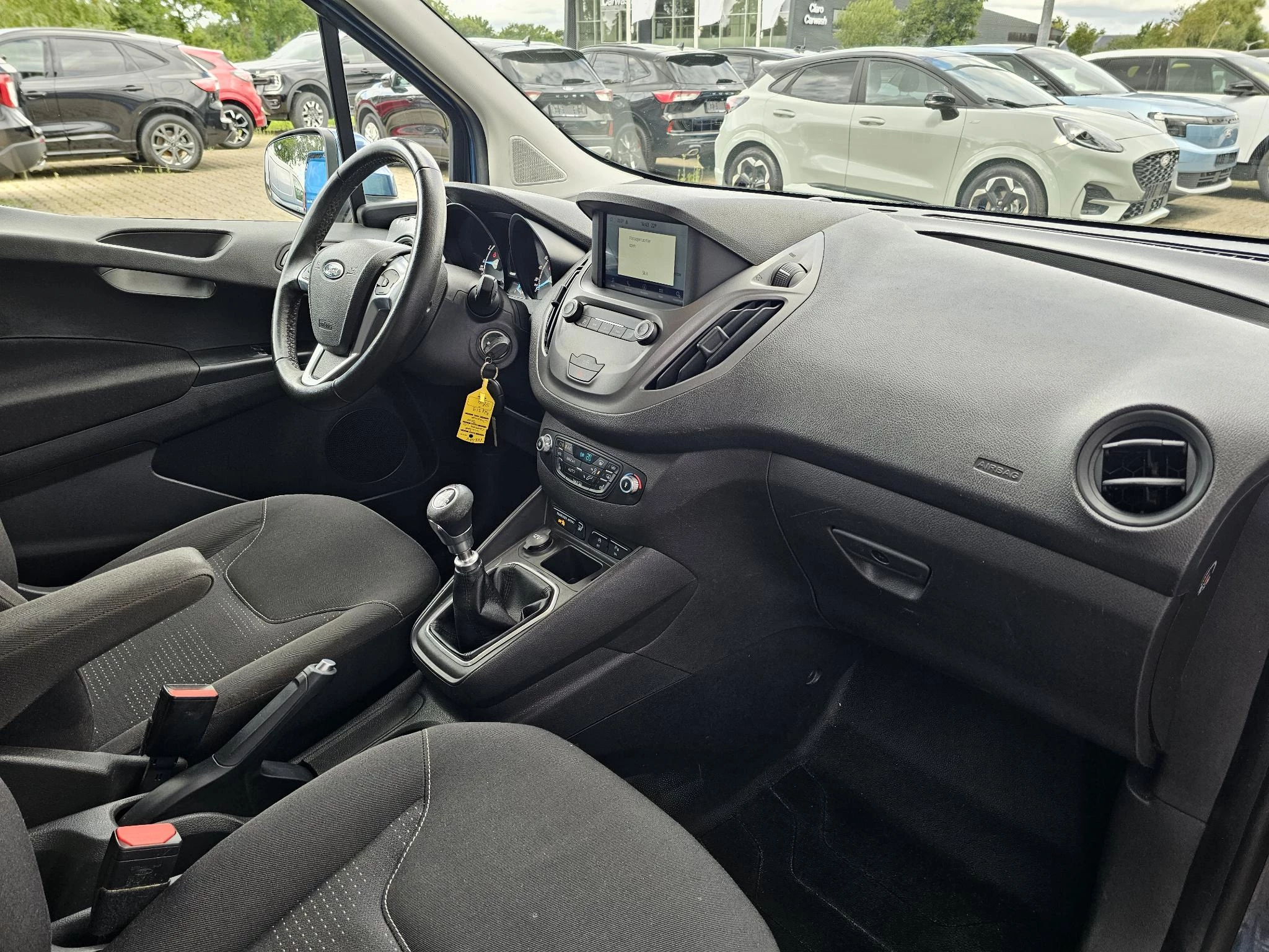 Hoofdafbeelding Ford Transit Courier