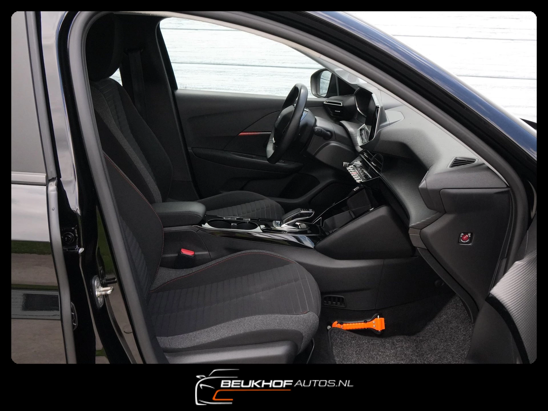 Hoofdafbeelding Peugeot e-208