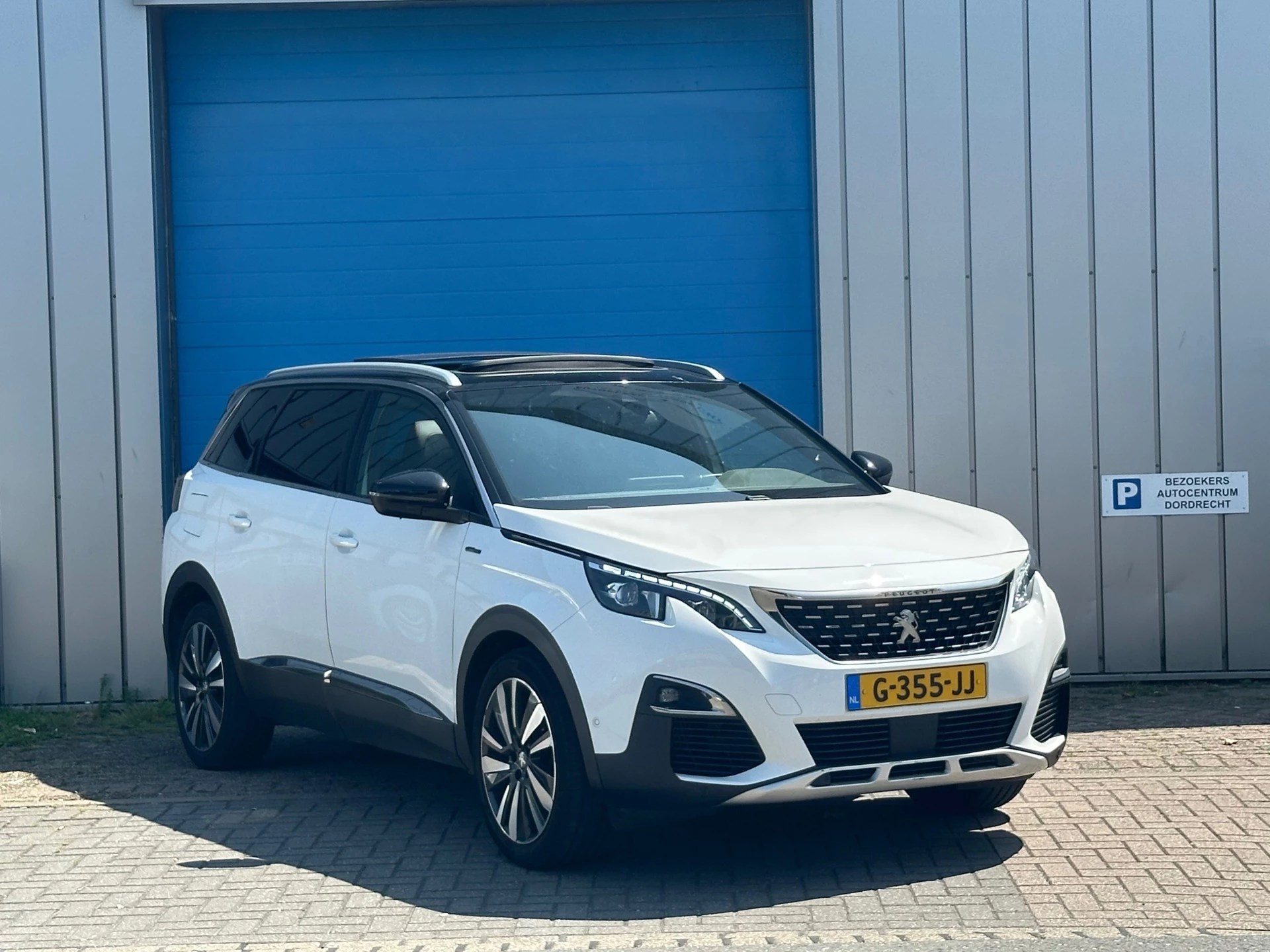 Hoofdafbeelding Peugeot 5008