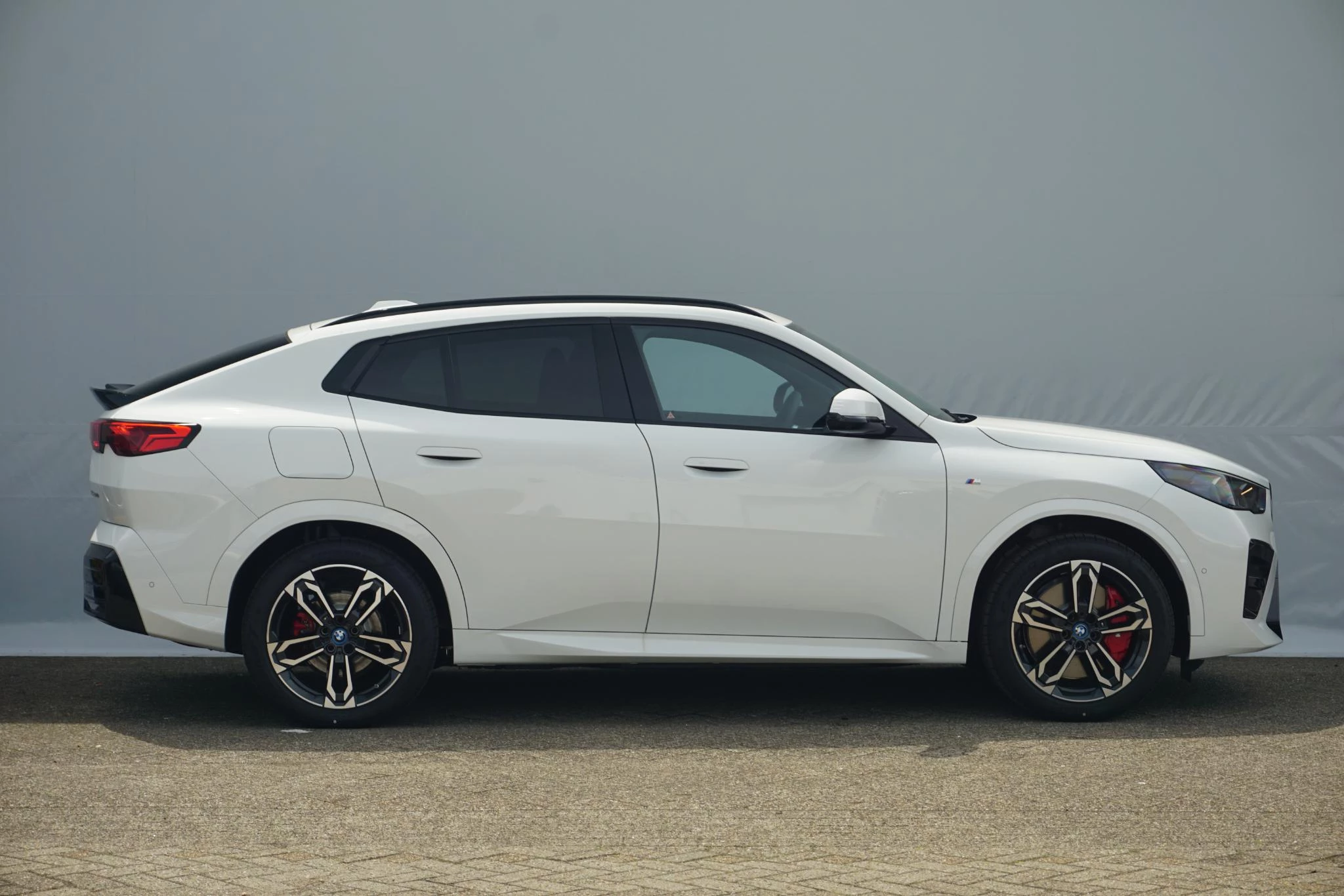 Hoofdafbeelding BMW iX2