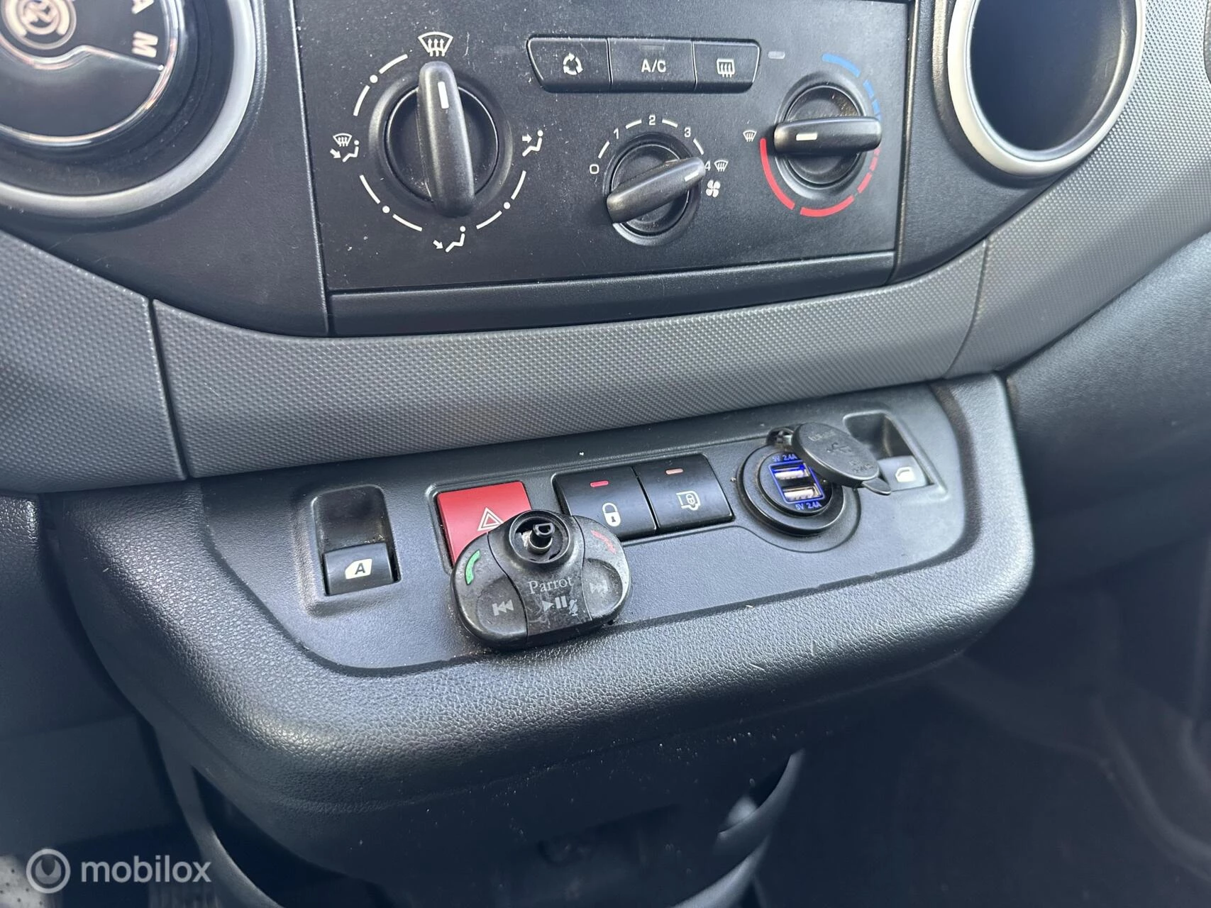 Hoofdafbeelding Peugeot Partner