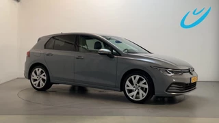 Volkswagen Golf 1.5 TSI Style Sfeerverlichting Navigatie Parkeersensoren Adaptive Cruise