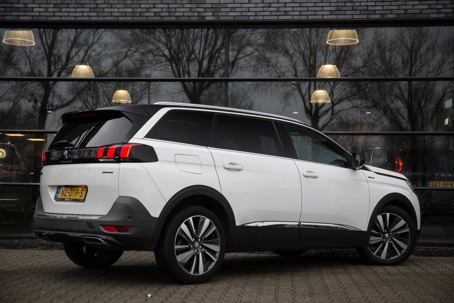 Hoofdafbeelding Peugeot 5008