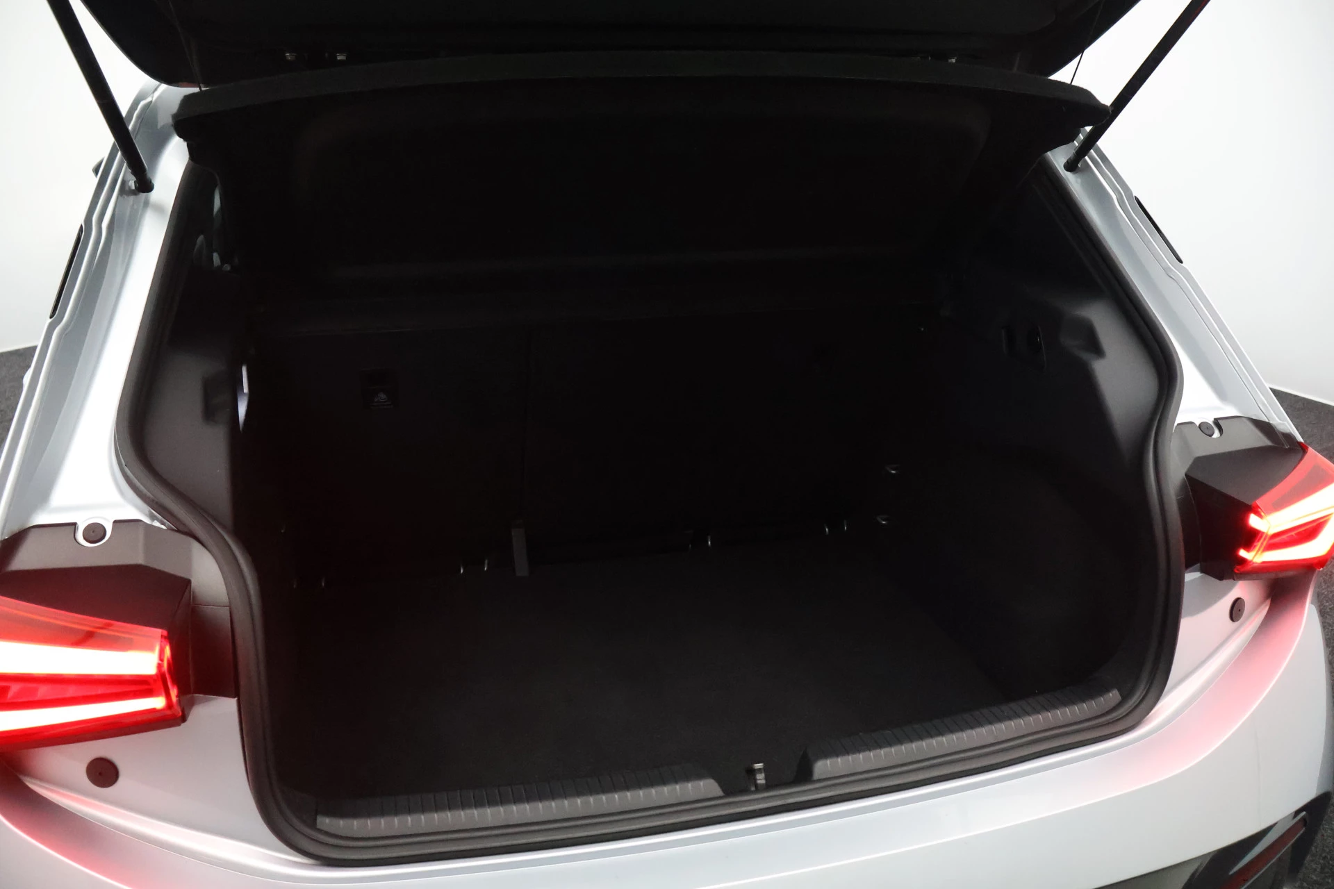 Hoofdafbeelding CUPRA Born