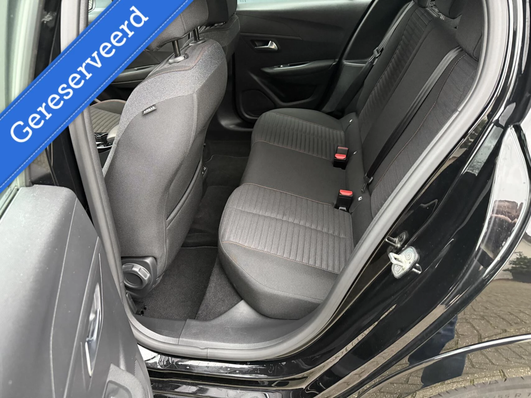 Hoofdafbeelding Peugeot e-208