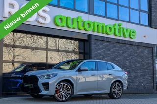 Hoofdafbeelding BMW X2 BMW X2 sDrive20i M-Sport | NIEUWSTAAT! | BTW | PANO | HUD | ELEK TREKHAAK | CAMERA ACHTER | SHADOW LINE |