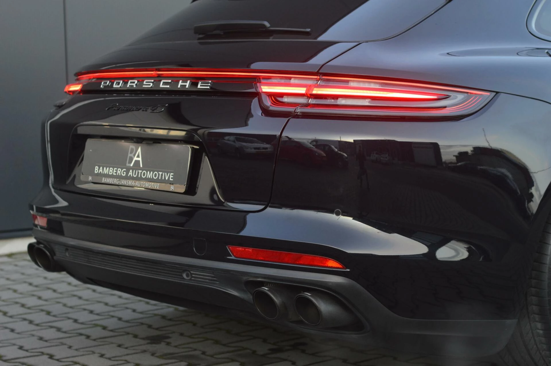 Hoofdafbeelding Porsche Panamera