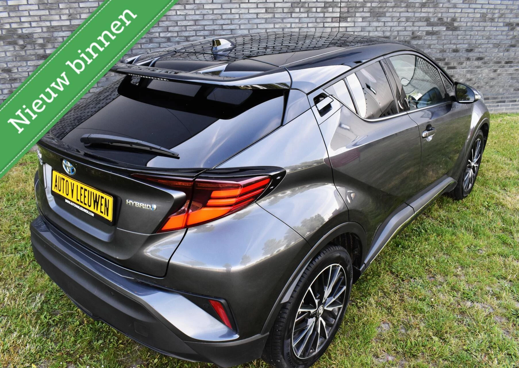 Hoofdafbeelding Toyota C-HR