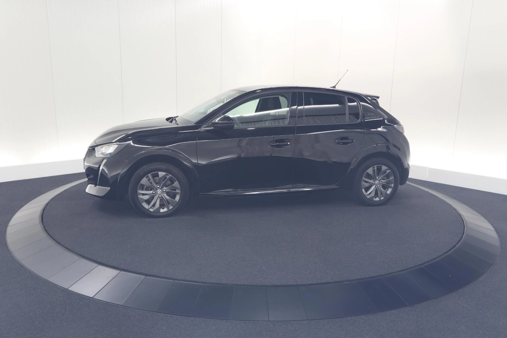 Hoofdafbeelding Peugeot e-208