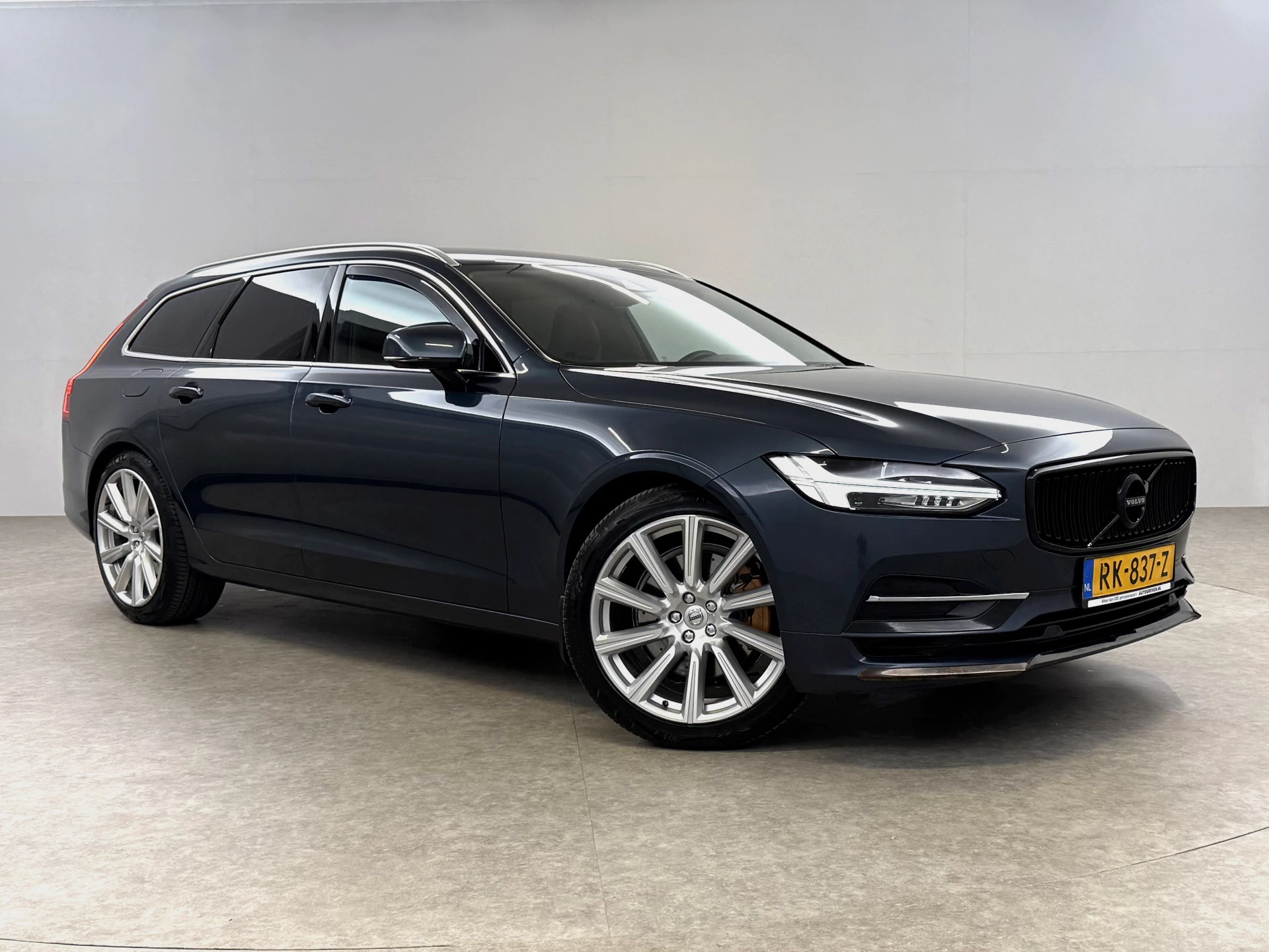 Hoofdafbeelding Volvo V90