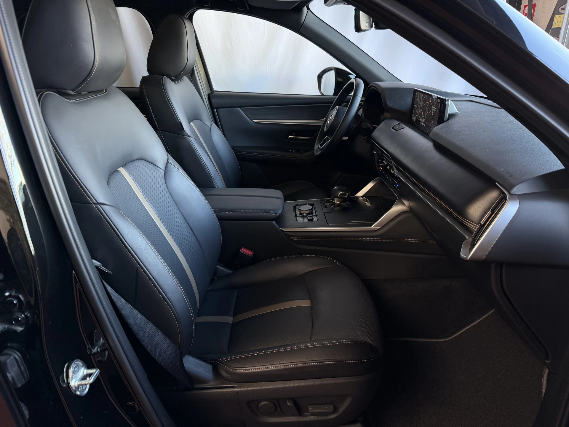 Hoofdafbeelding Mazda CX-60