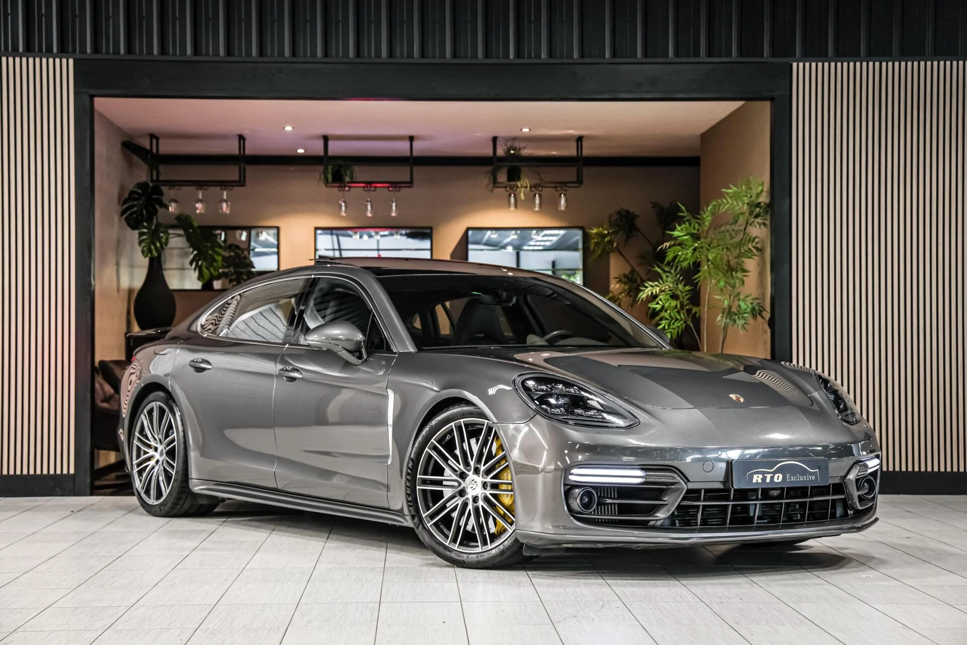 Hoofdafbeelding Porsche Panamera