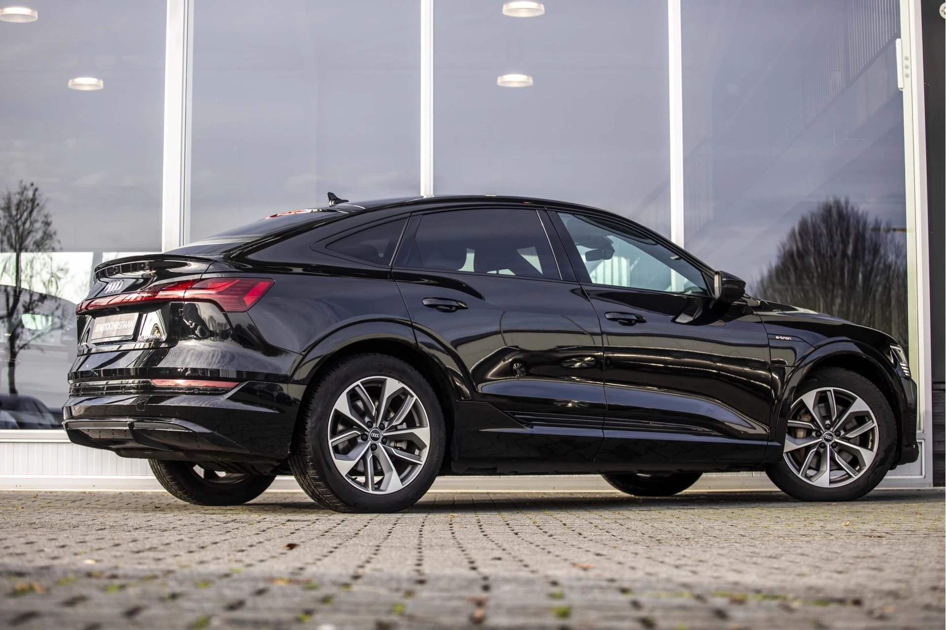 Hoofdafbeelding Audi e-tron