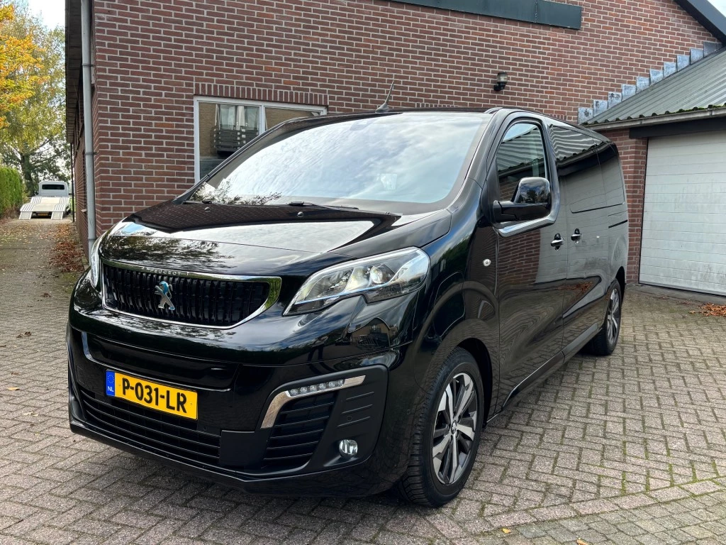 Hoofdafbeelding Peugeot e-Traveller