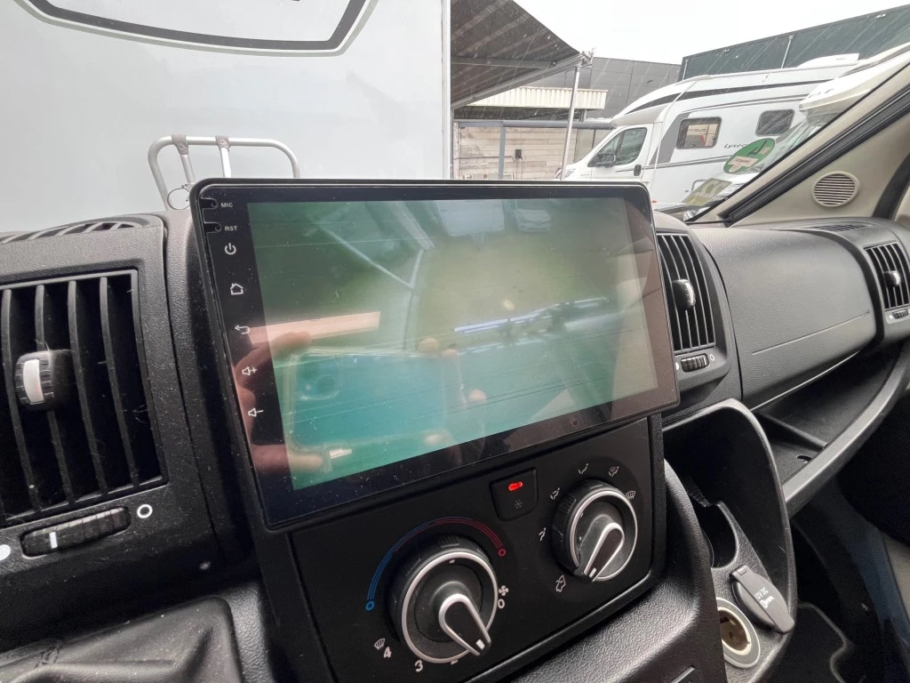 Hoofdafbeelding Pössl Globecar 640 Enkele Bedden Zonnepaneel