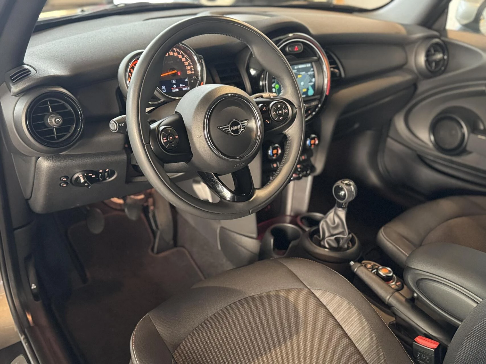 Hoofdafbeelding MINI One