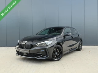 BMW 1-serie 118i High Executive M pakket|Navi|Virtual|Stuurwiel verwarming
