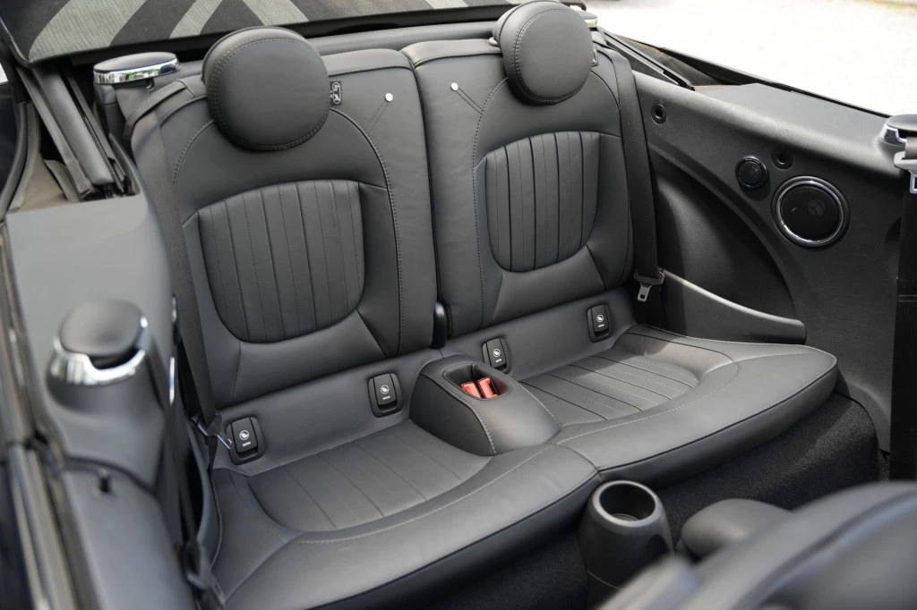 Hoofdafbeelding MINI Cabrio