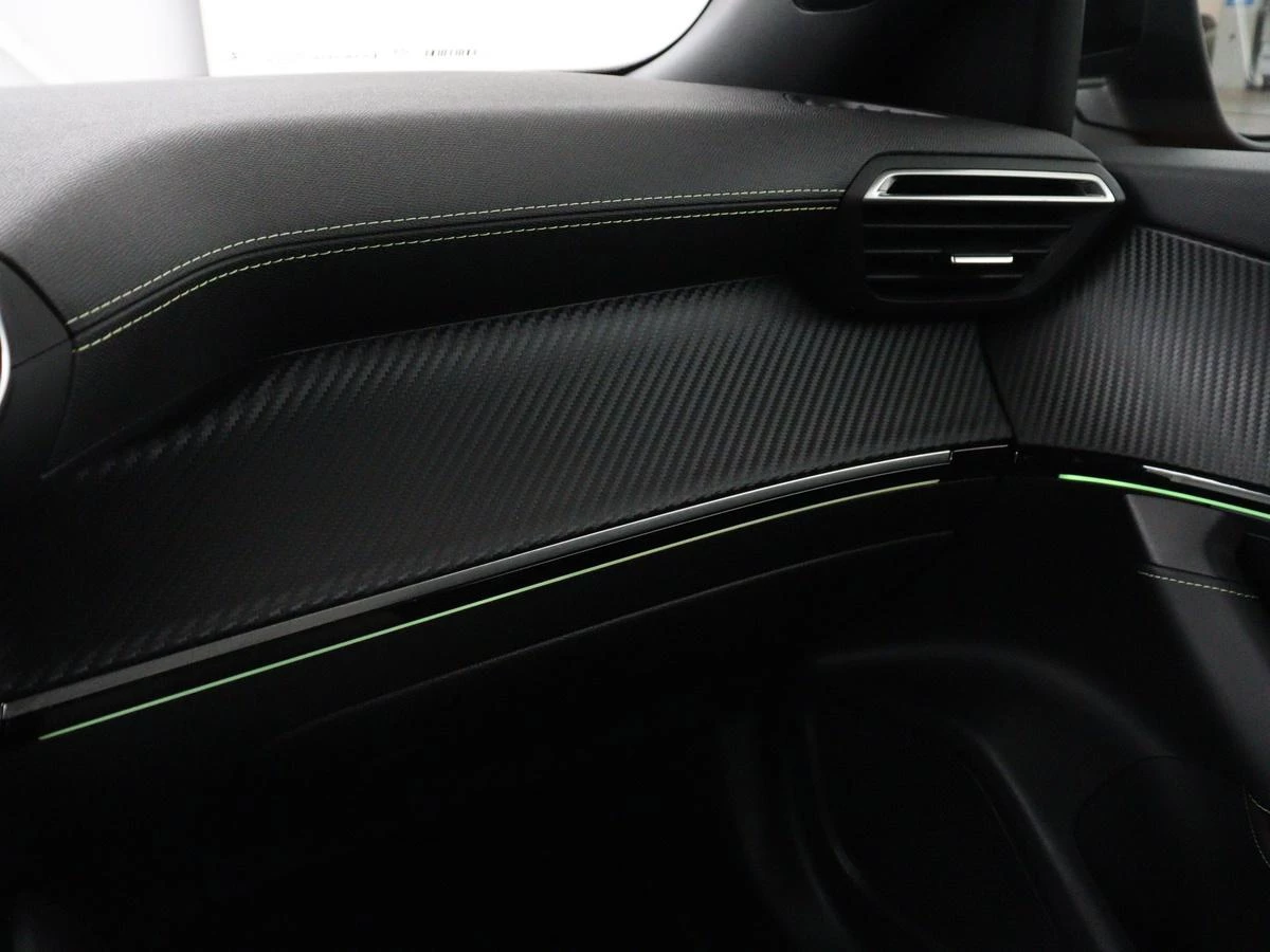 Hoofdafbeelding Peugeot e-2008