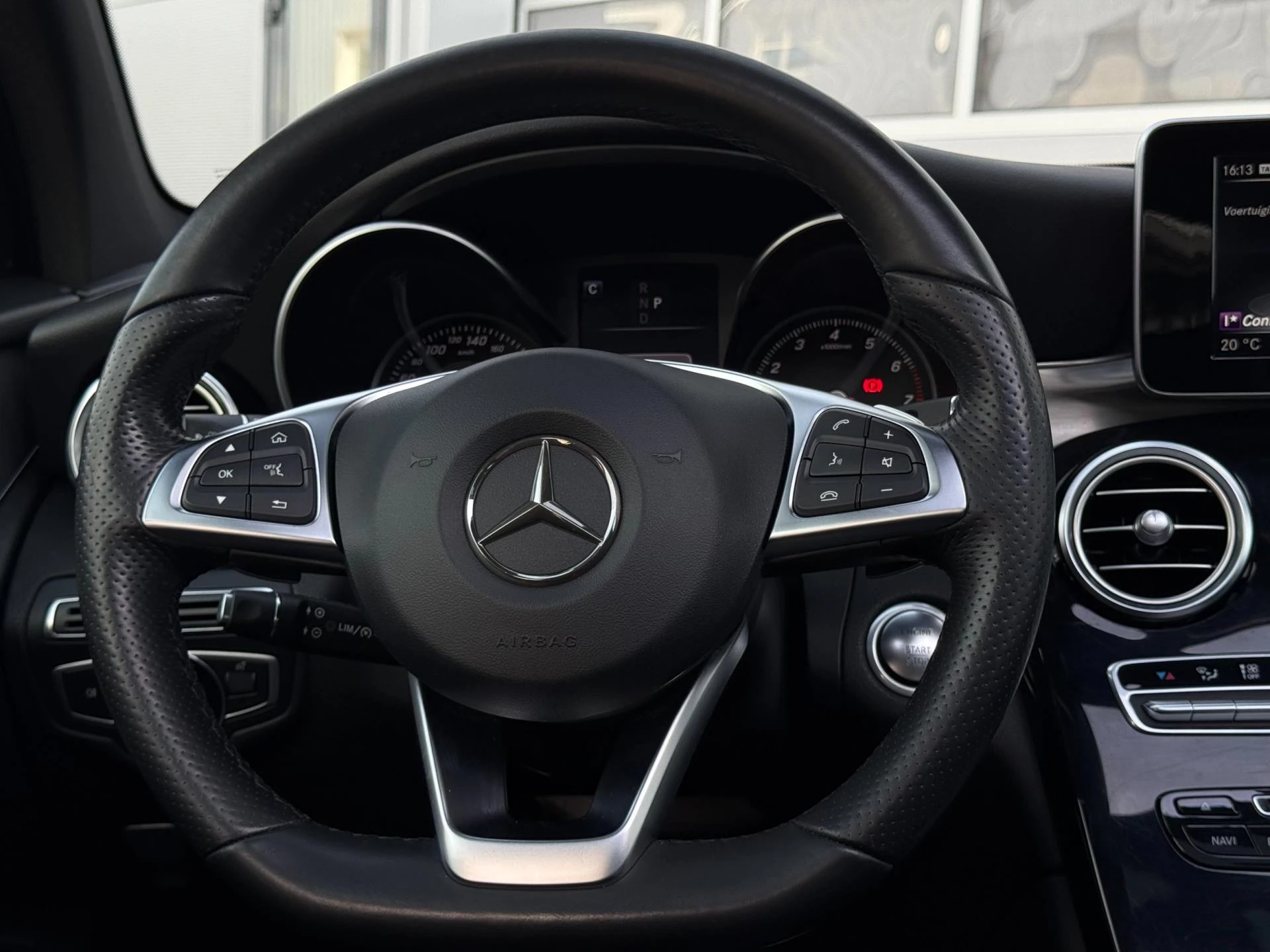 Hoofdafbeelding Mercedes-Benz GLC