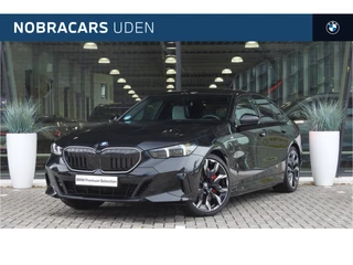 BMW 5 Serie 550e xDrive M Sport Automaat / Panoramadak / Trekhaak / Bowers & Wilkins / Adaptief onderstel professional / Adaptieve LED / Parking Assistant Plus