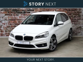 Hoofdafbeelding BMW 2 Serie BMW 2 Serie Active Tourer 218i Executive Sport Line Automaat / Navigatie / Cruise Control / LED koplampen / 17 Inch / Trekhaak / Climate Control / Shadow Line / Parkeersensoren / Extra Getint Glas