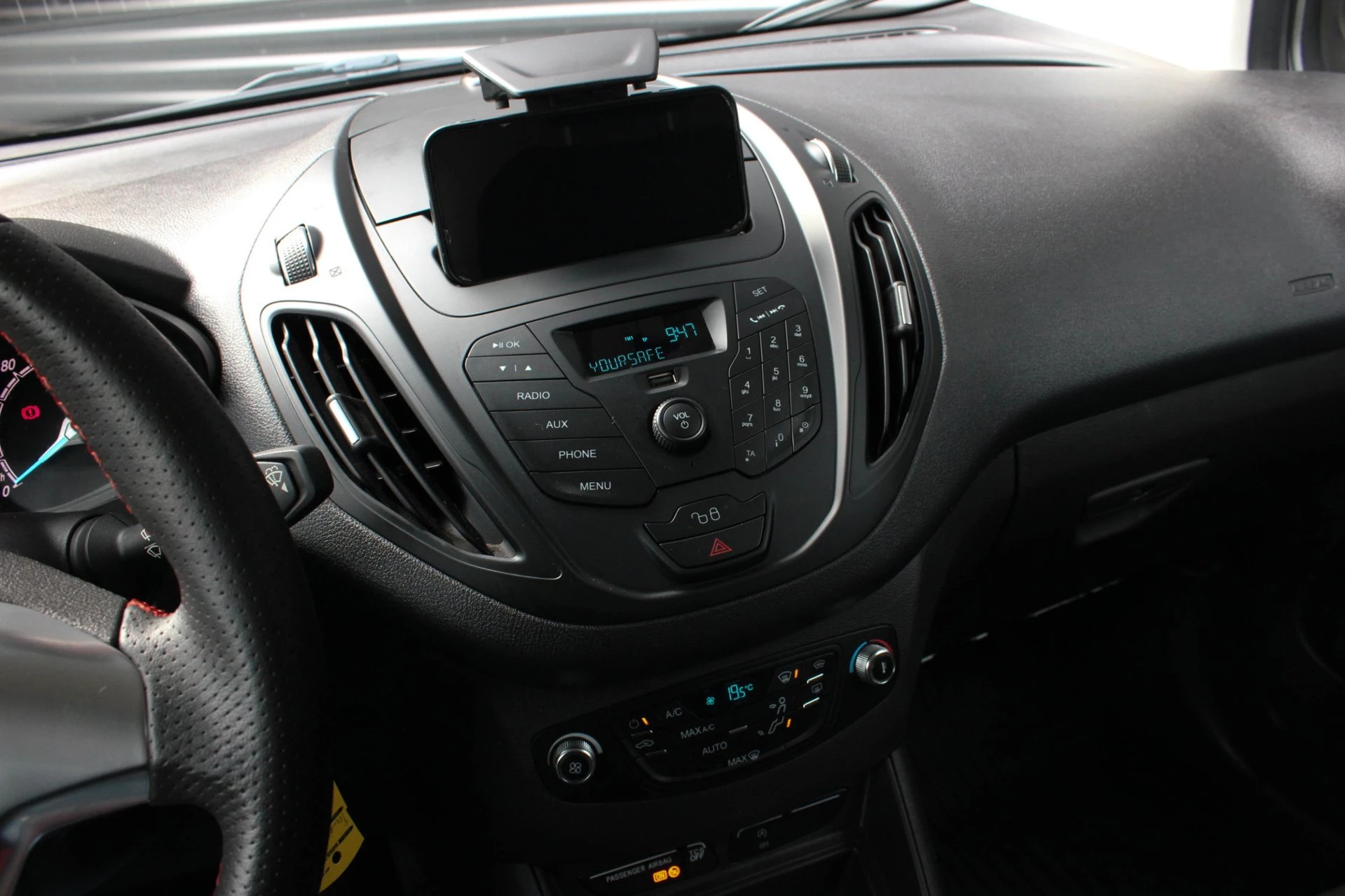 Hoofdafbeelding Ford Transit Courier