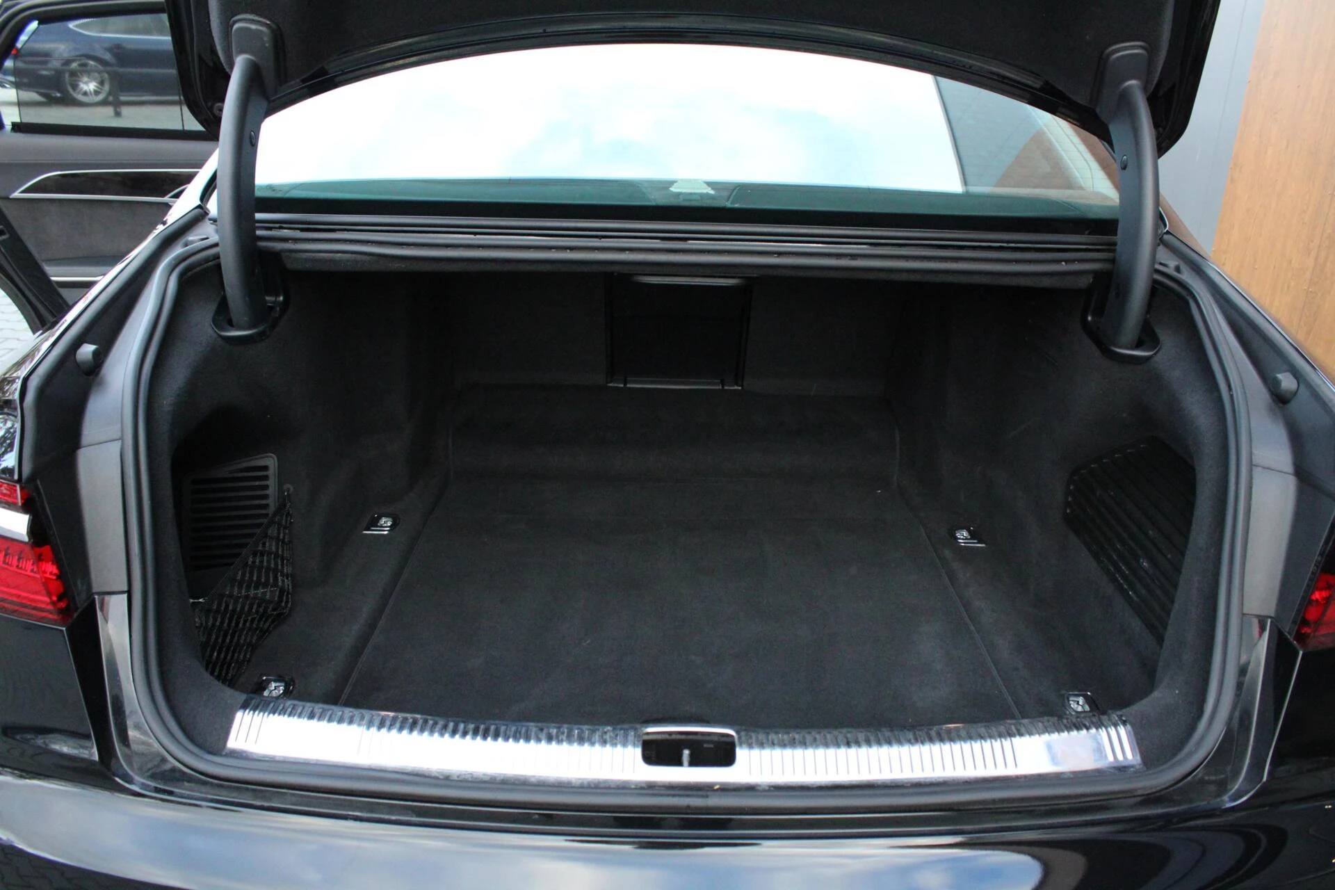 Hoofdafbeelding Audi A8