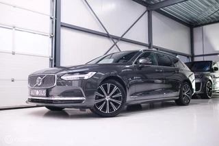 Volvo V90 2.0 T6 AWD Inscription 340 pk | Trekhaak | Panoramadak | Pine Grey | NL auto NAP | Camera | Dealer OH | 1e eigenaar | Zonneschermen |