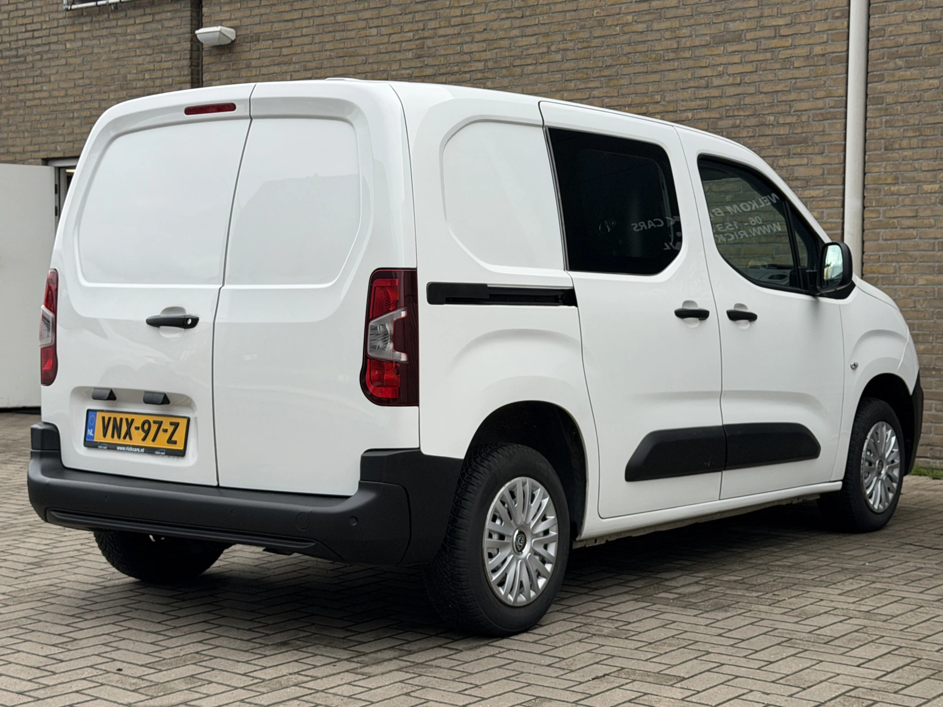 Hoofdafbeelding Peugeot Partner