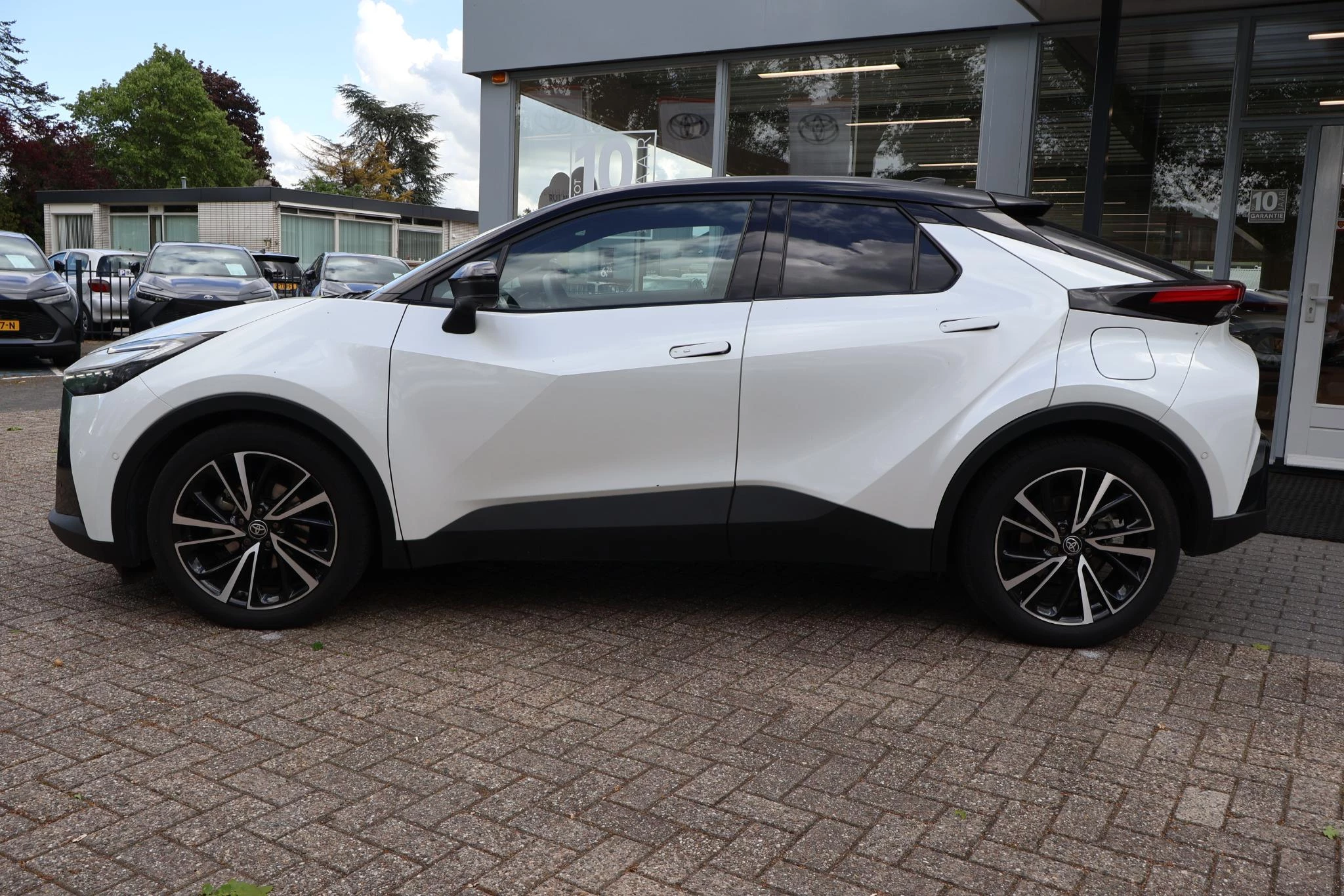 Hoofdafbeelding Toyota C-HR