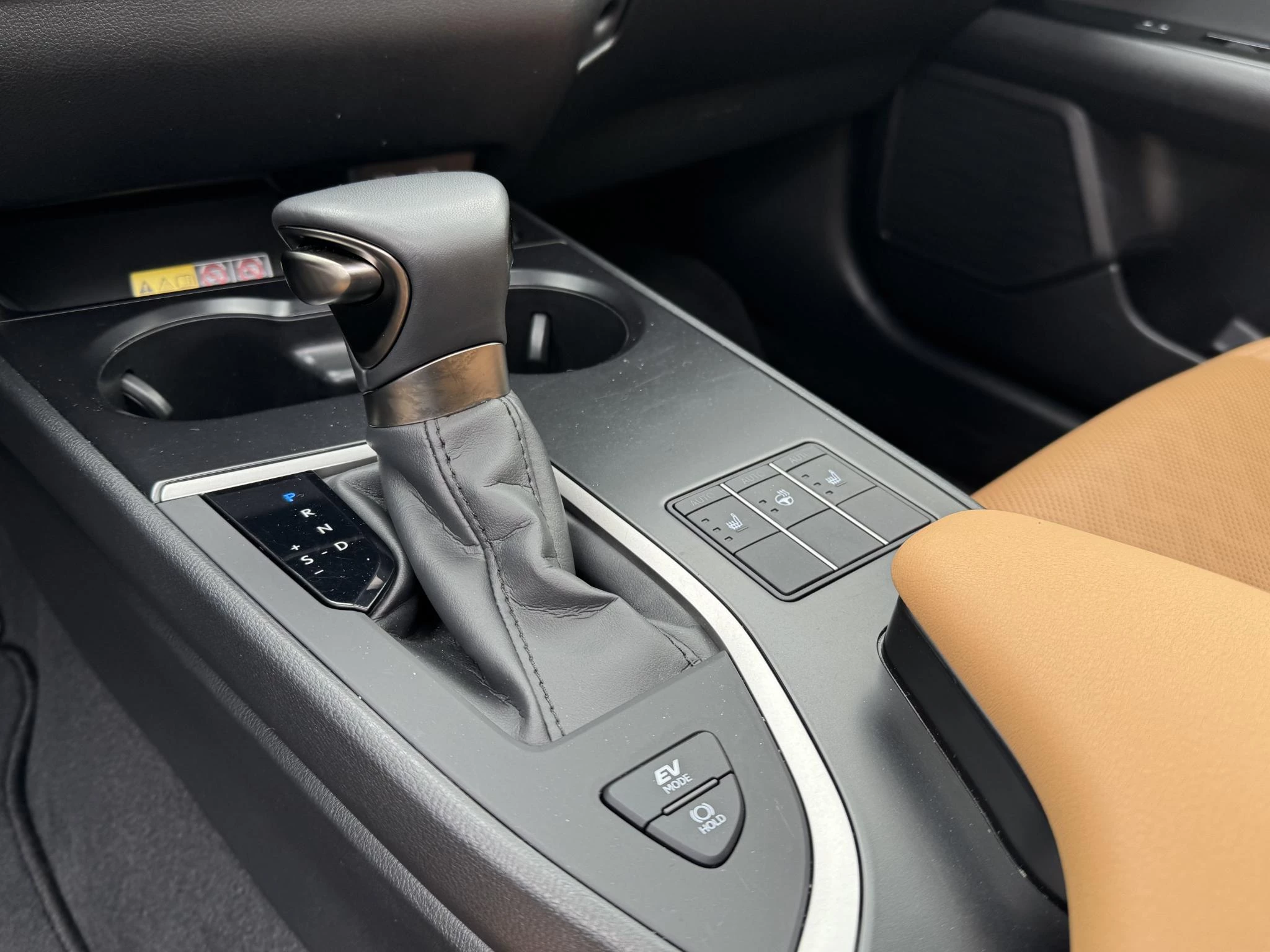 Hoofdafbeelding Lexus UX