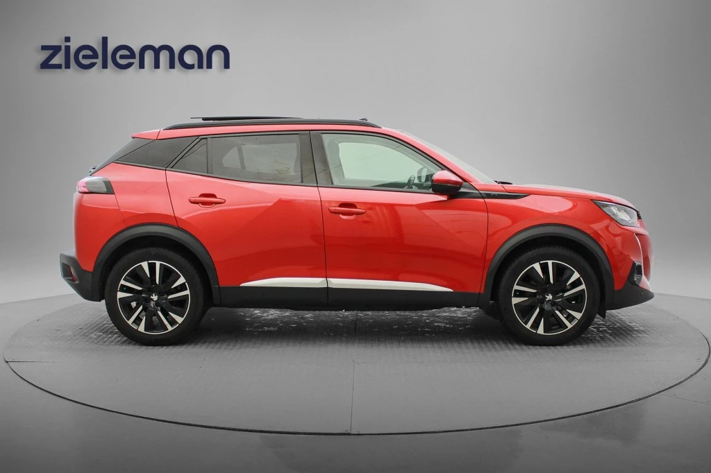 Hoofdafbeelding Peugeot e-2008