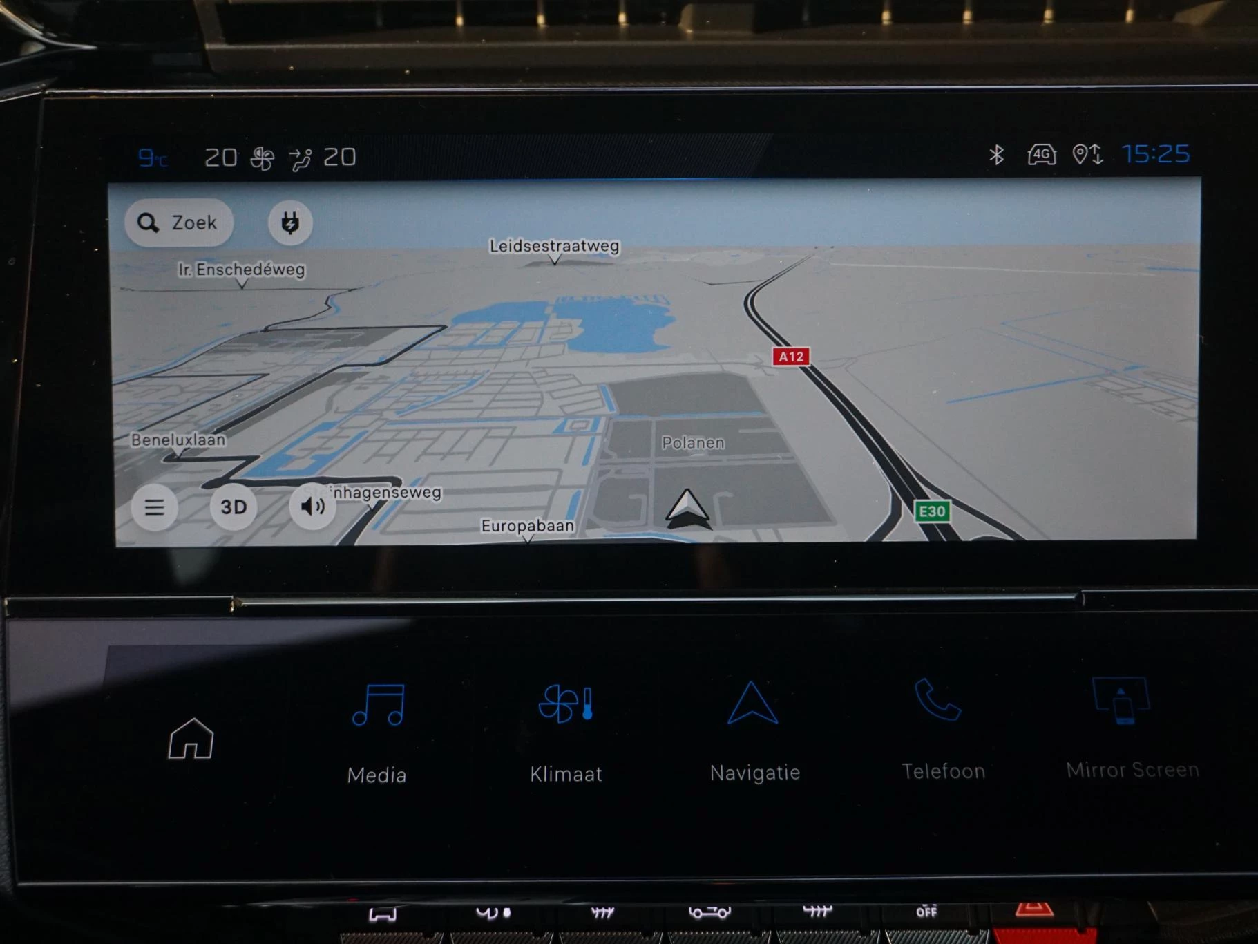 Hoofdafbeelding Peugeot e-308