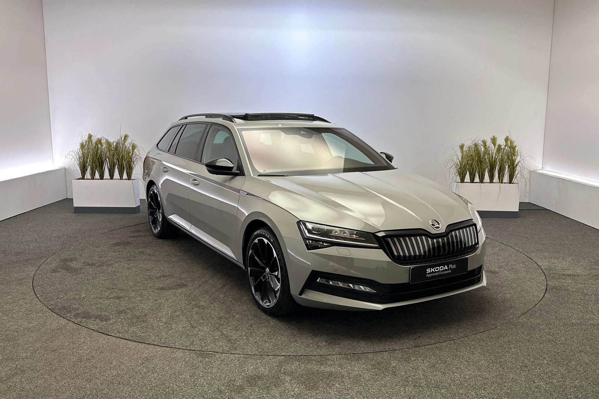 Hoofdafbeelding Škoda Superb