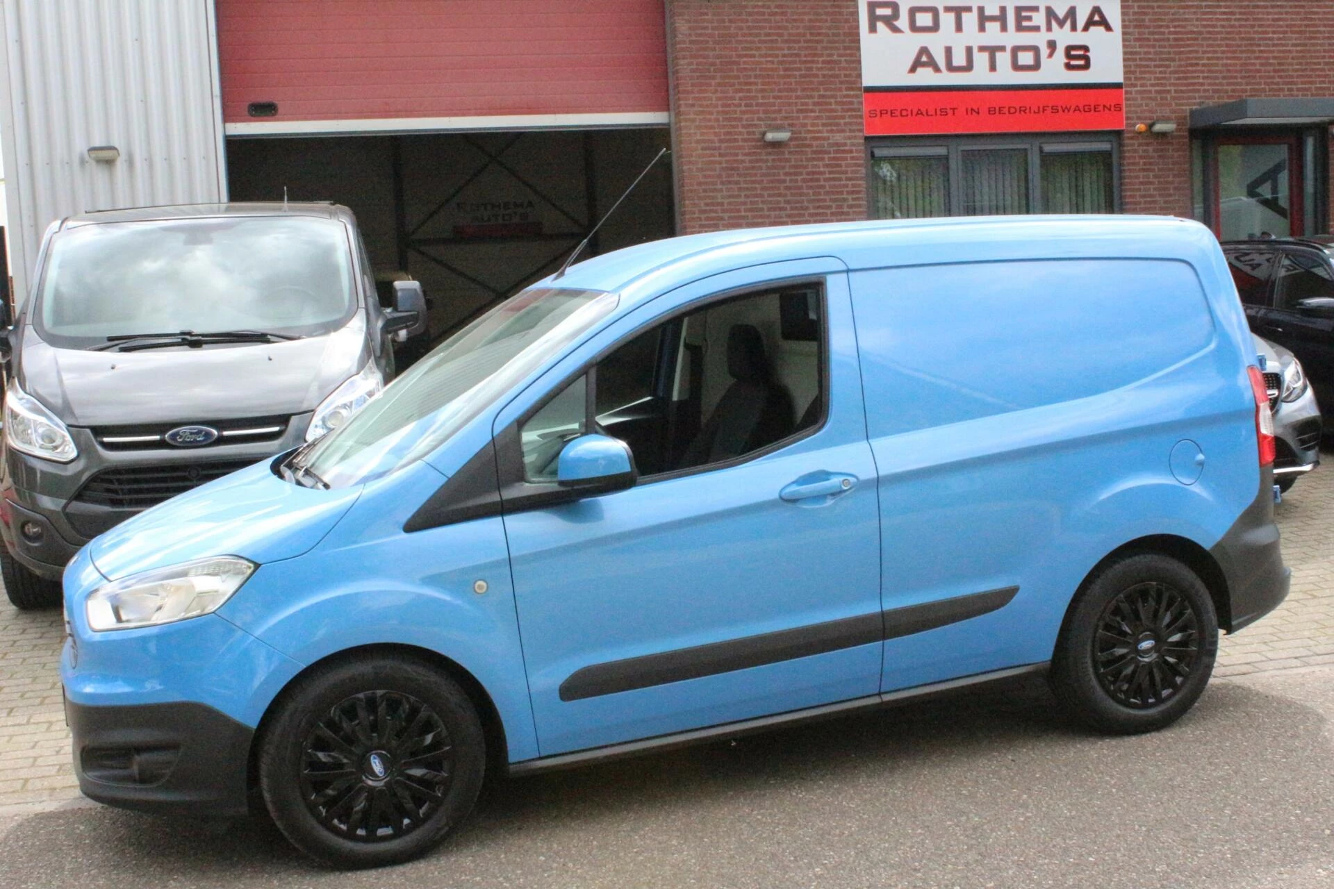 Hoofdafbeelding Ford Transit Courier