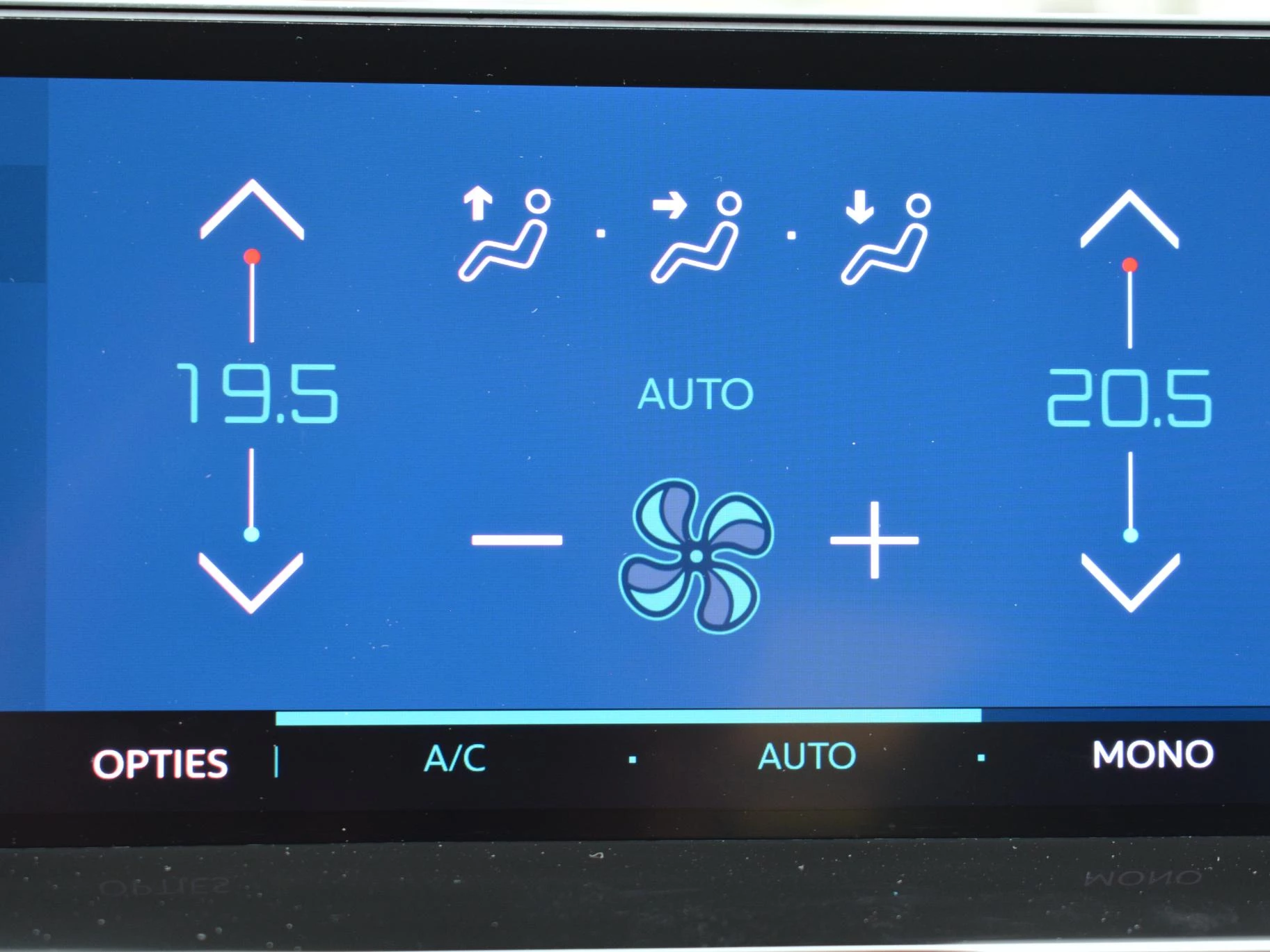 Hoofdafbeelding Citroën ë-C4