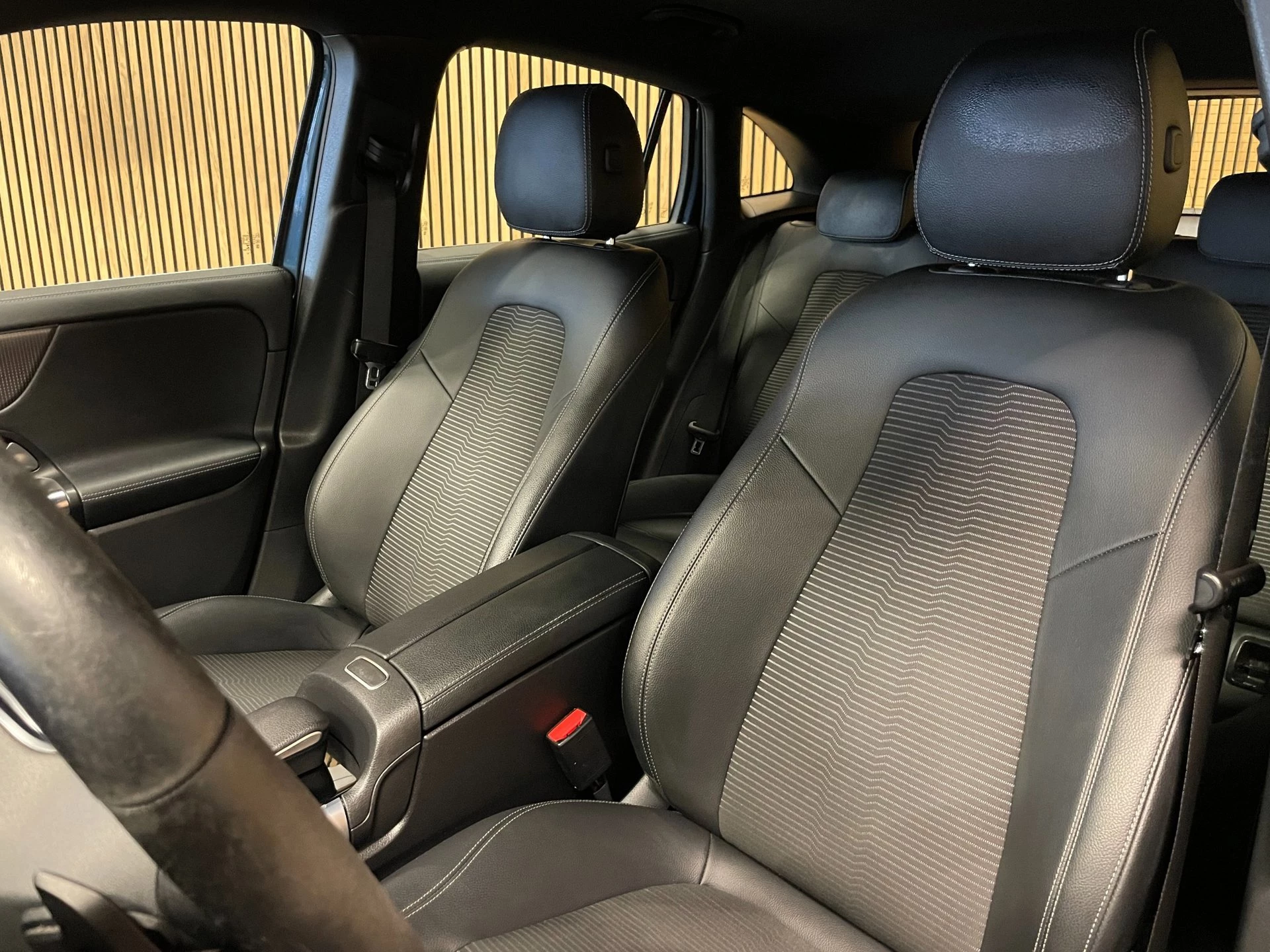Hoofdafbeelding Mercedes-Benz EQA