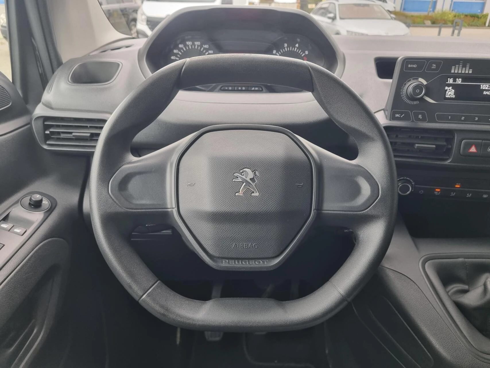 Hoofdafbeelding Peugeot Partner