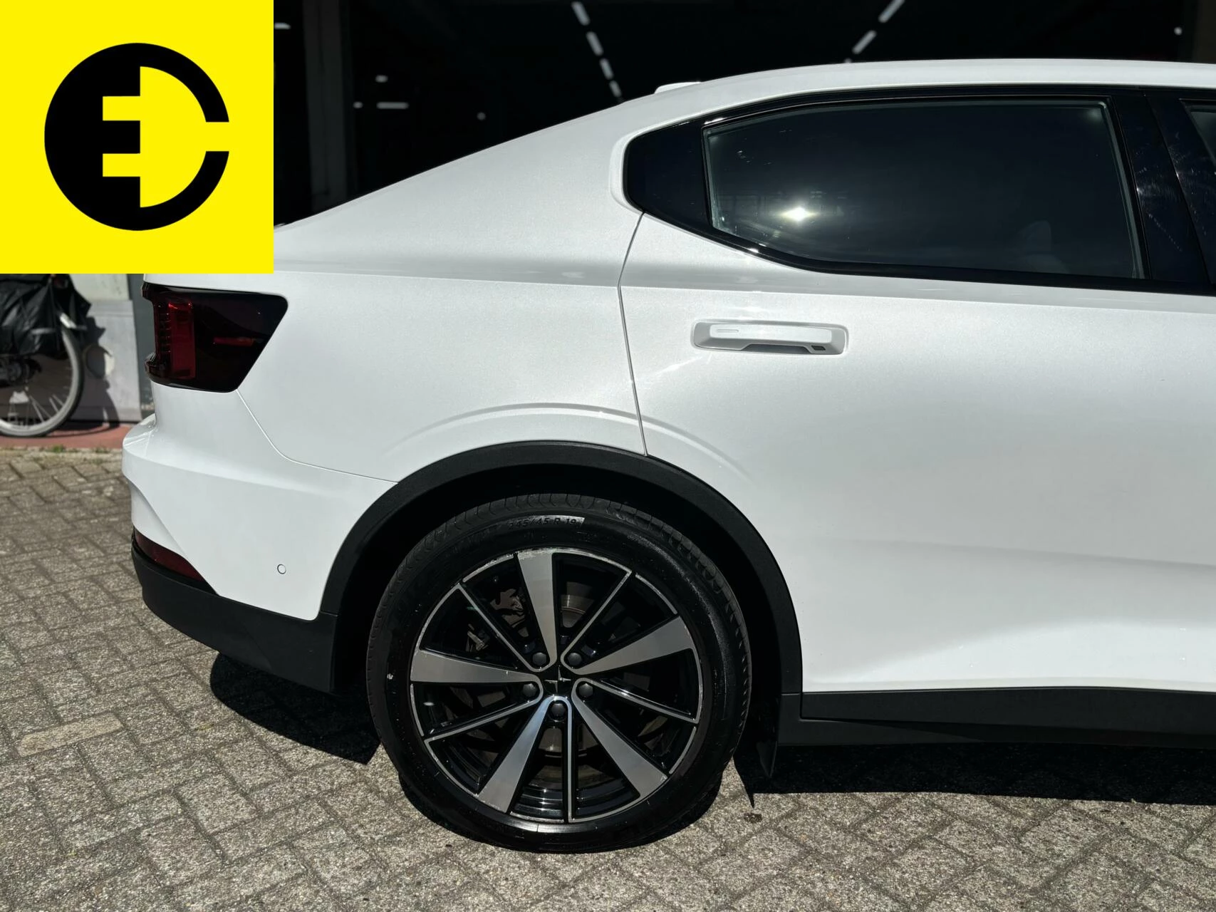 Hoofdafbeelding Polestar 2