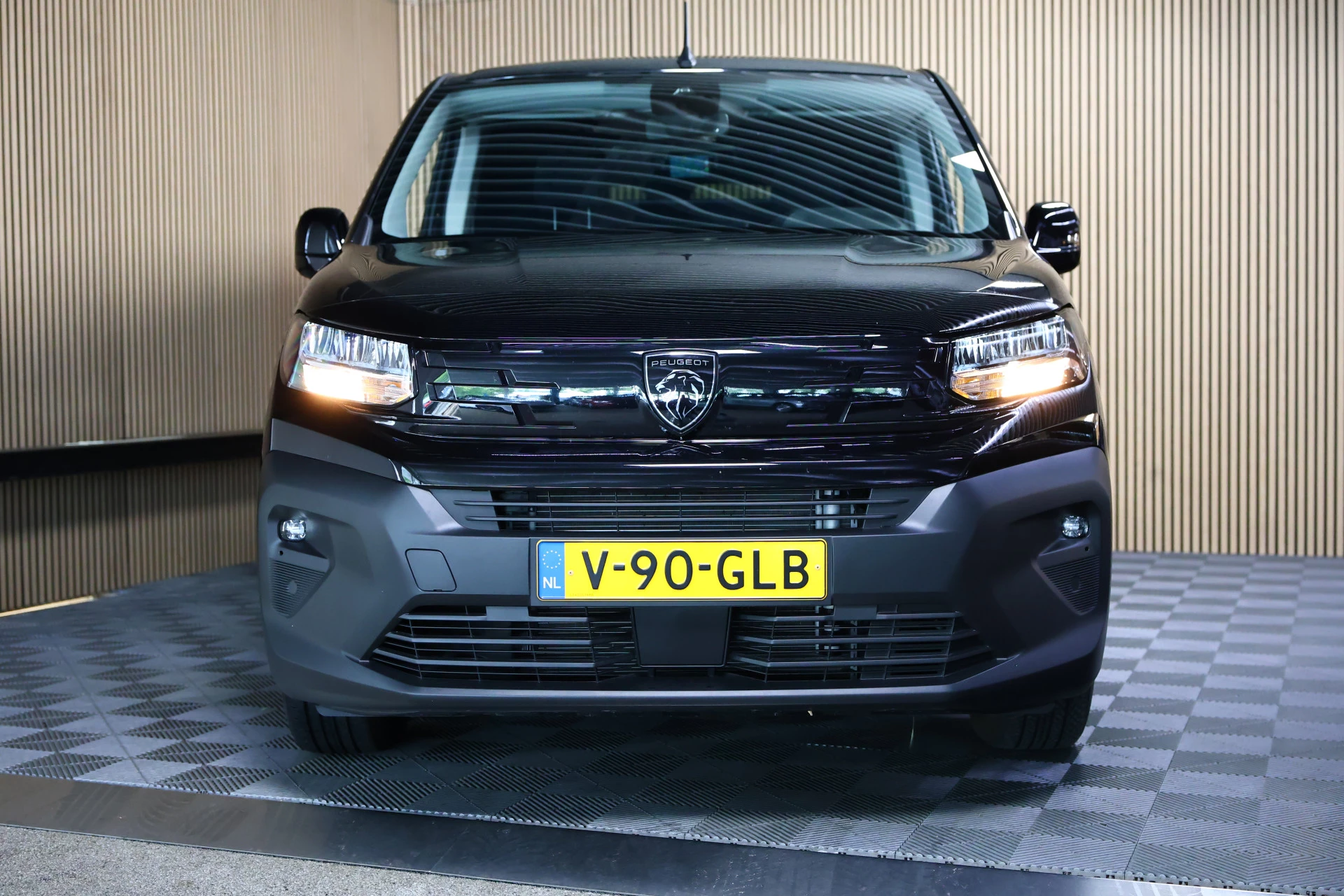 Hoofdafbeelding Peugeot Partner