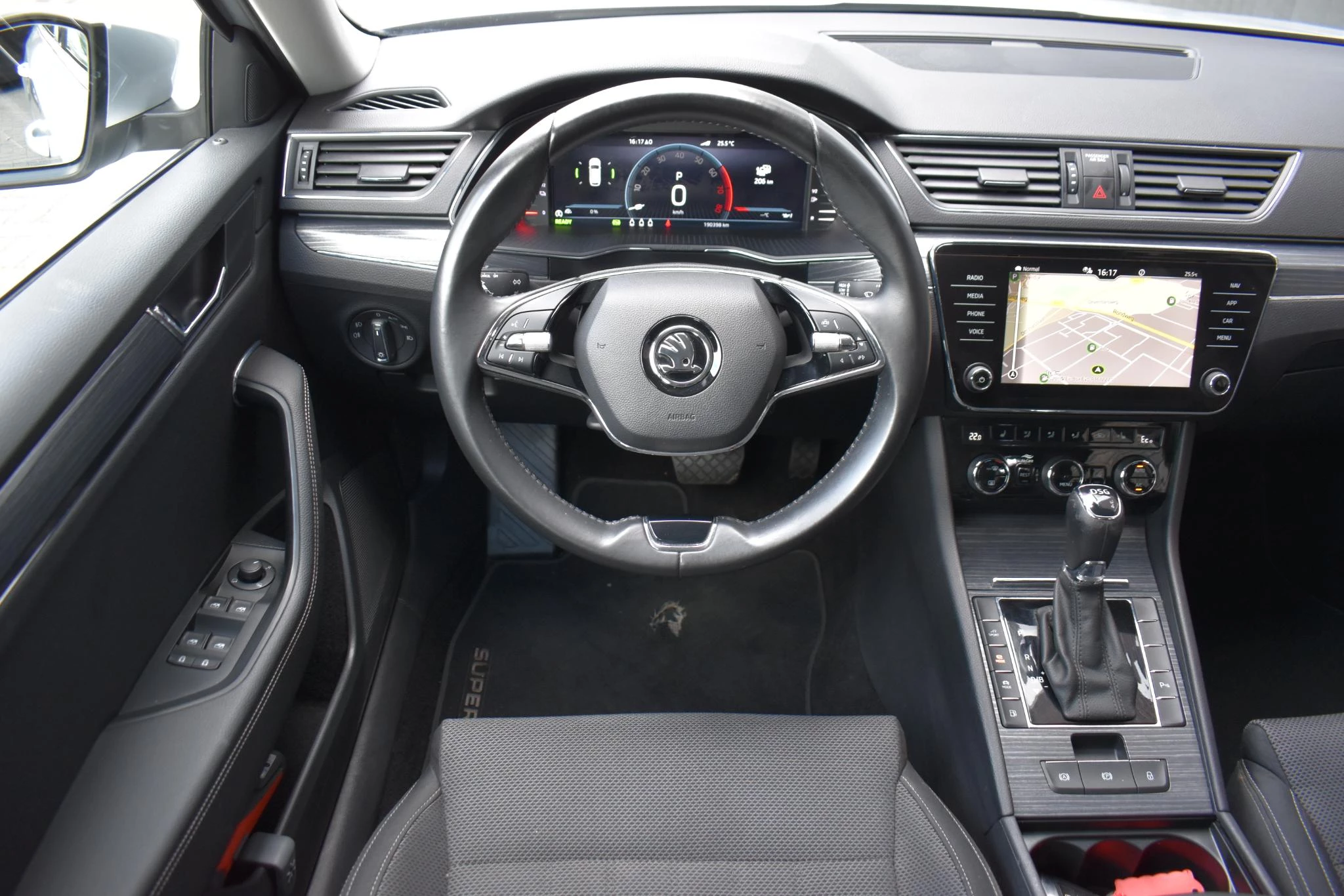 Hoofdafbeelding Škoda Superb