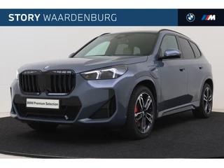 BMW X1 xDrive30e M Sport Automaat / Sportstoelen / Parking Assistant Plus / Adaptieve LED / Head-Up / Memory Seats / Adaptief M Onderstel
