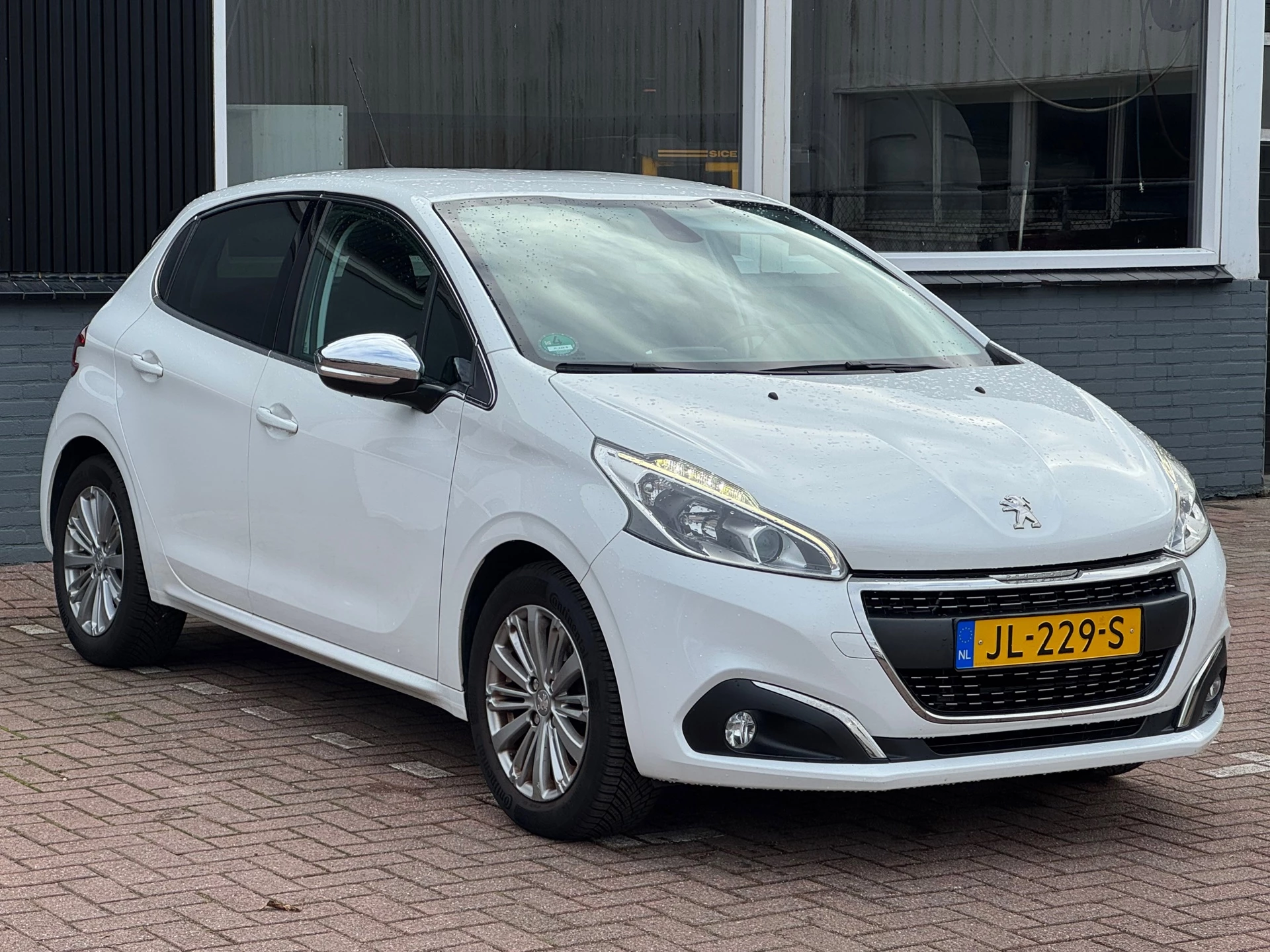 Hoofdafbeelding Peugeot 208
