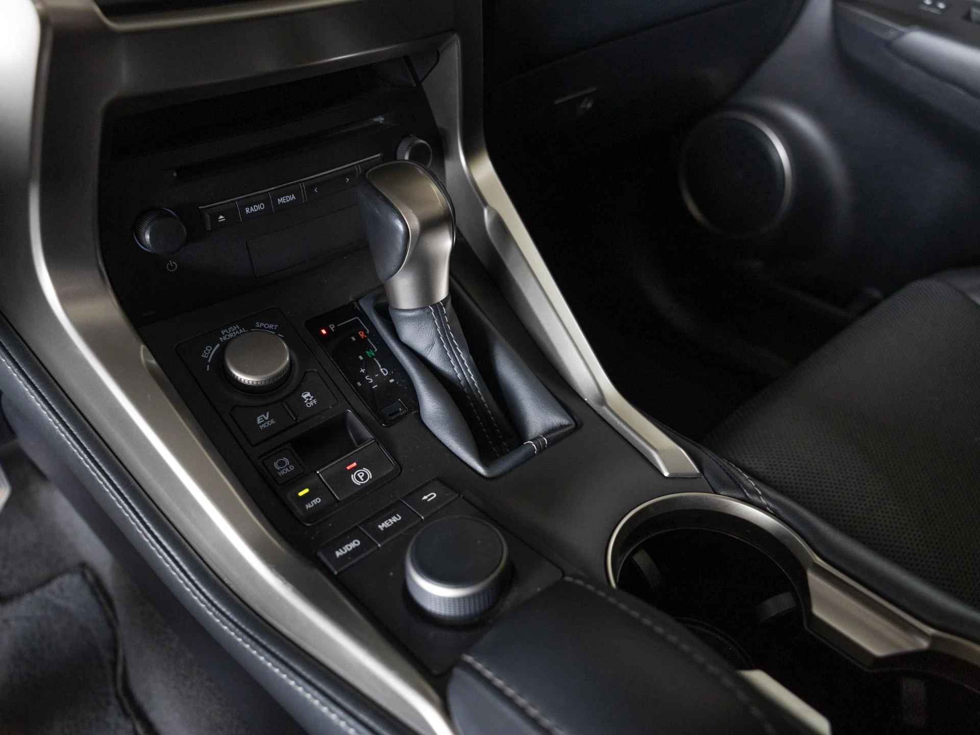 Hoofdafbeelding Lexus NX